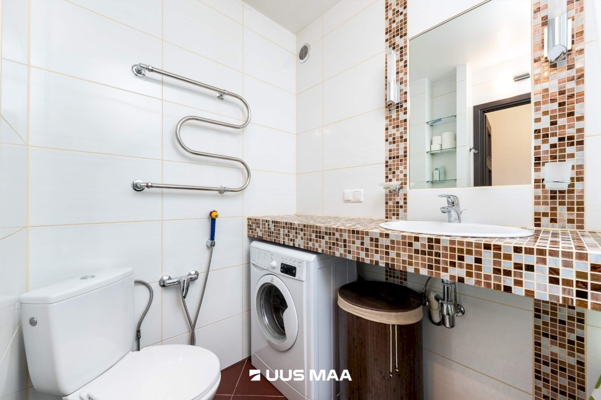 Tallinn, Lasnamäe linnaosa, Majaka tn 8