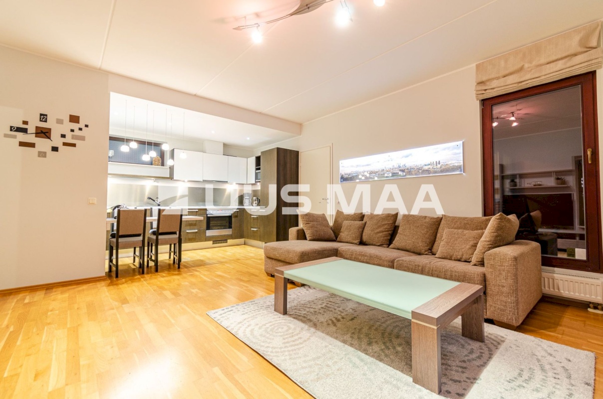 Rae vald, Peetri alevik, Raudkivi tee 8