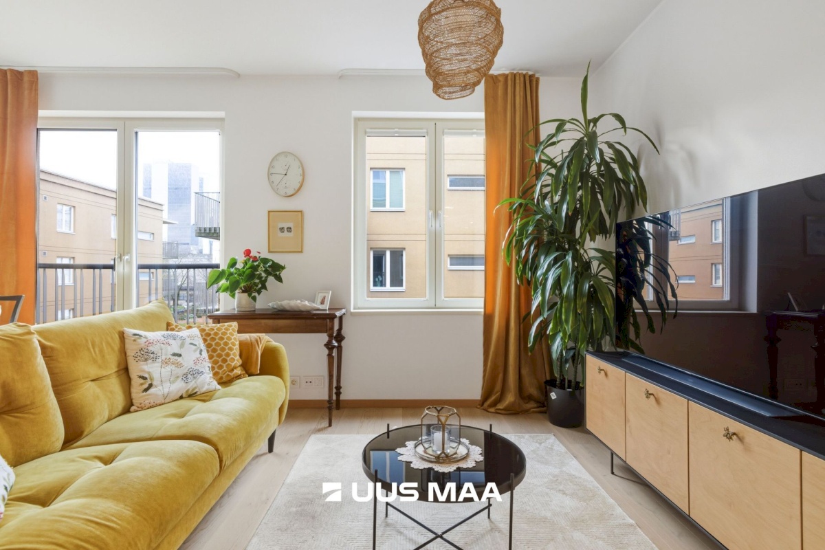 Tallinn, Kesklinna linnaosa, Torupilli, C. R. Jakobsoni 7/1