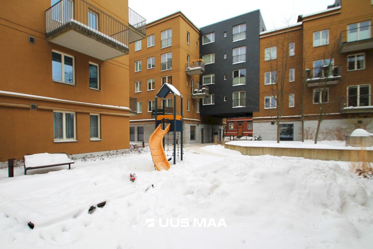 Tallinn, Kesklinna linnaosa, Torupilli, C. R. Jakobsoni 7/1