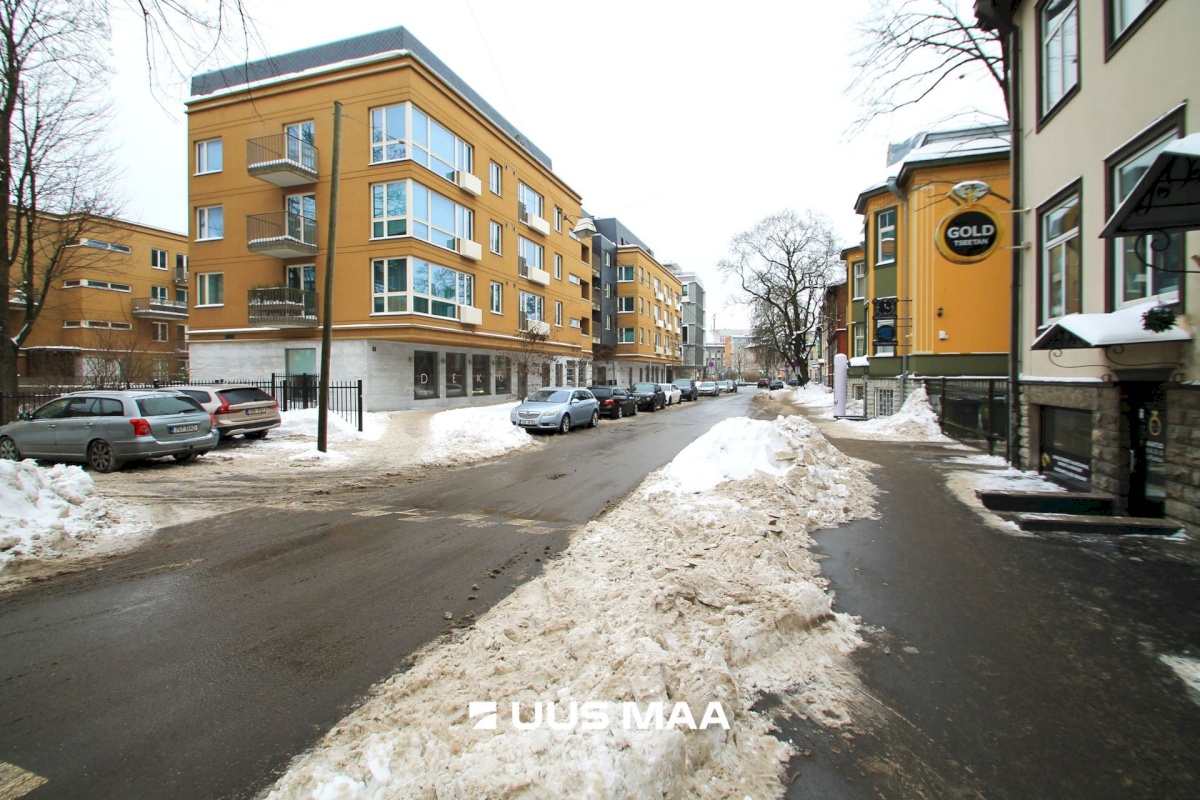 Tallinn, Kesklinna linnaosa, Torupilli, C. R. Jakobsoni 7/1