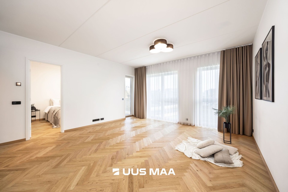 Tallinn, Kesklinna linnaosa, Uus Maailm, Toom-Kuninga 15