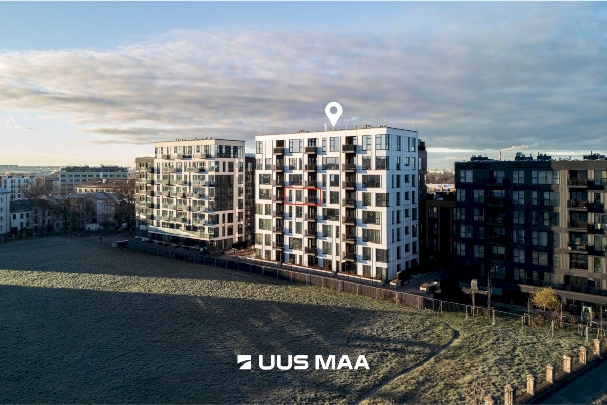 Tallinn, Kesklinna linnaosa, Uus Maailm, Toom-Kuninga 15