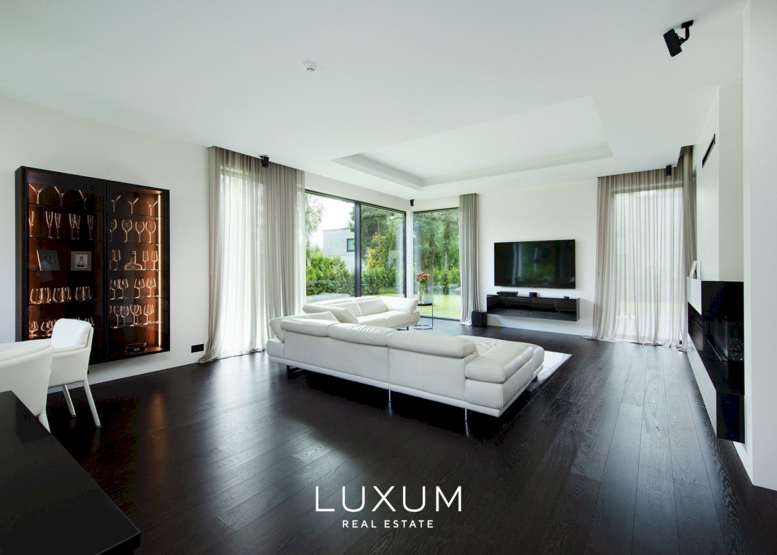 Tallinn, Pirita linnaosa, Palderjani tn 11