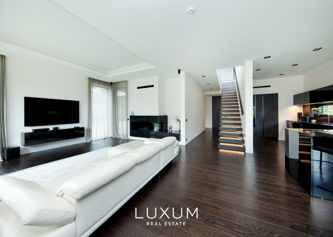 Tallinn, Pirita linnaosa, Palderjani tn 11