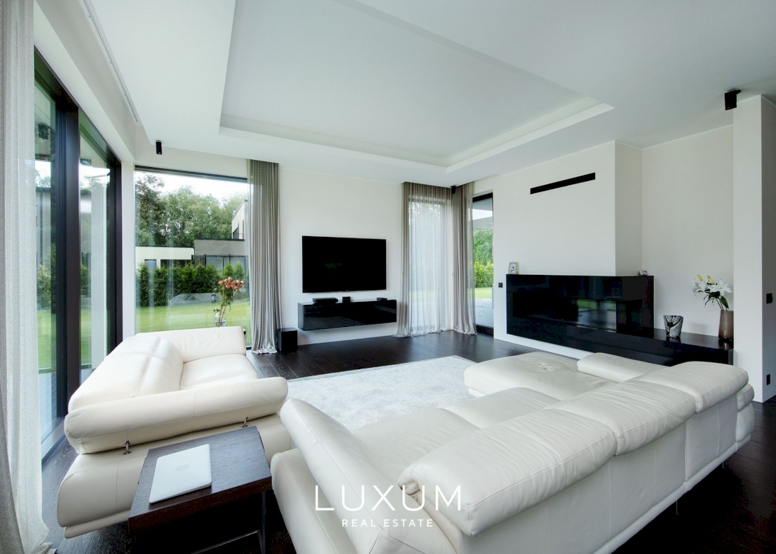 Tallinn, Pirita linnaosa, Palderjani tn 11