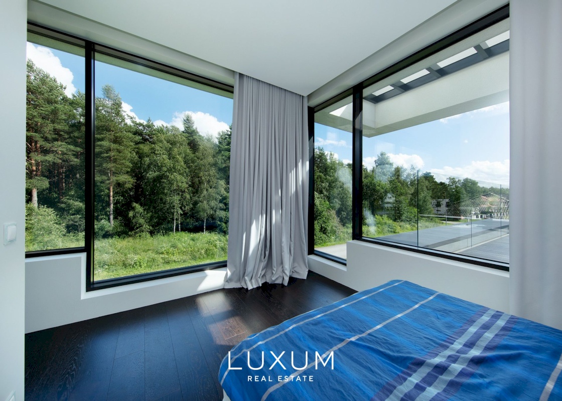 Tallinn, Pirita linnaosa, Palderjani tn 11