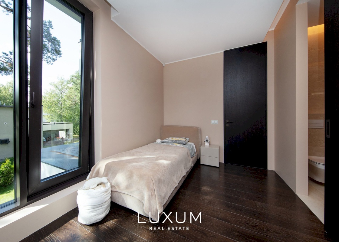 Tallinn, Pirita linnaosa, Palderjani tn 11