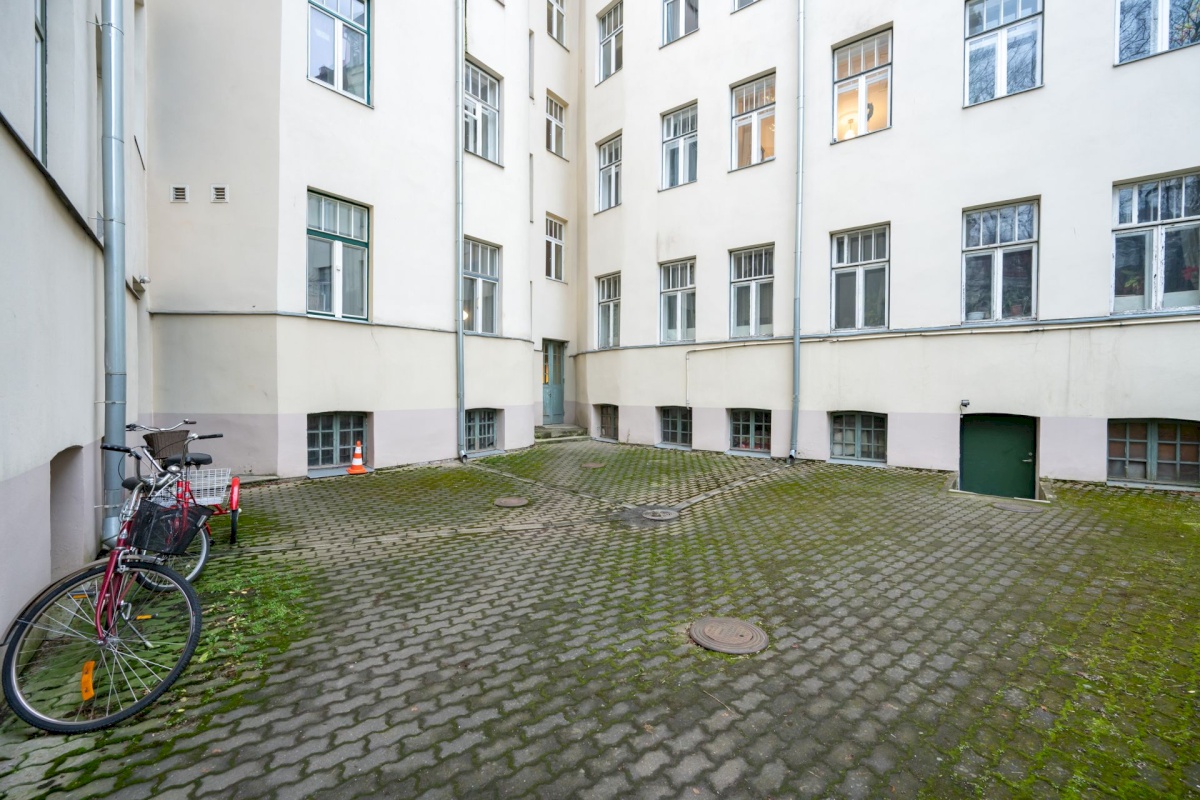 Tallinn, Kesklinna linnaosa, Kadriorg, Tina 23