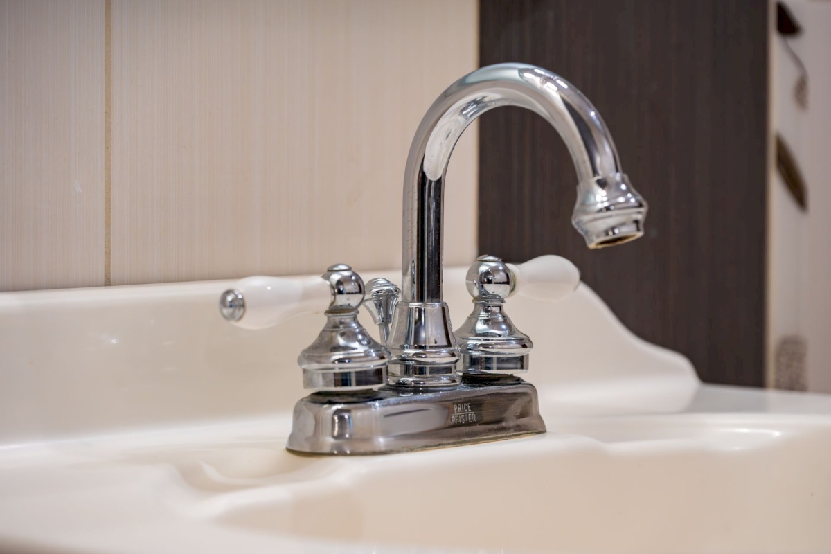 Tallinn, Kesklinna linnaosa, Kadriorg, Tina 23