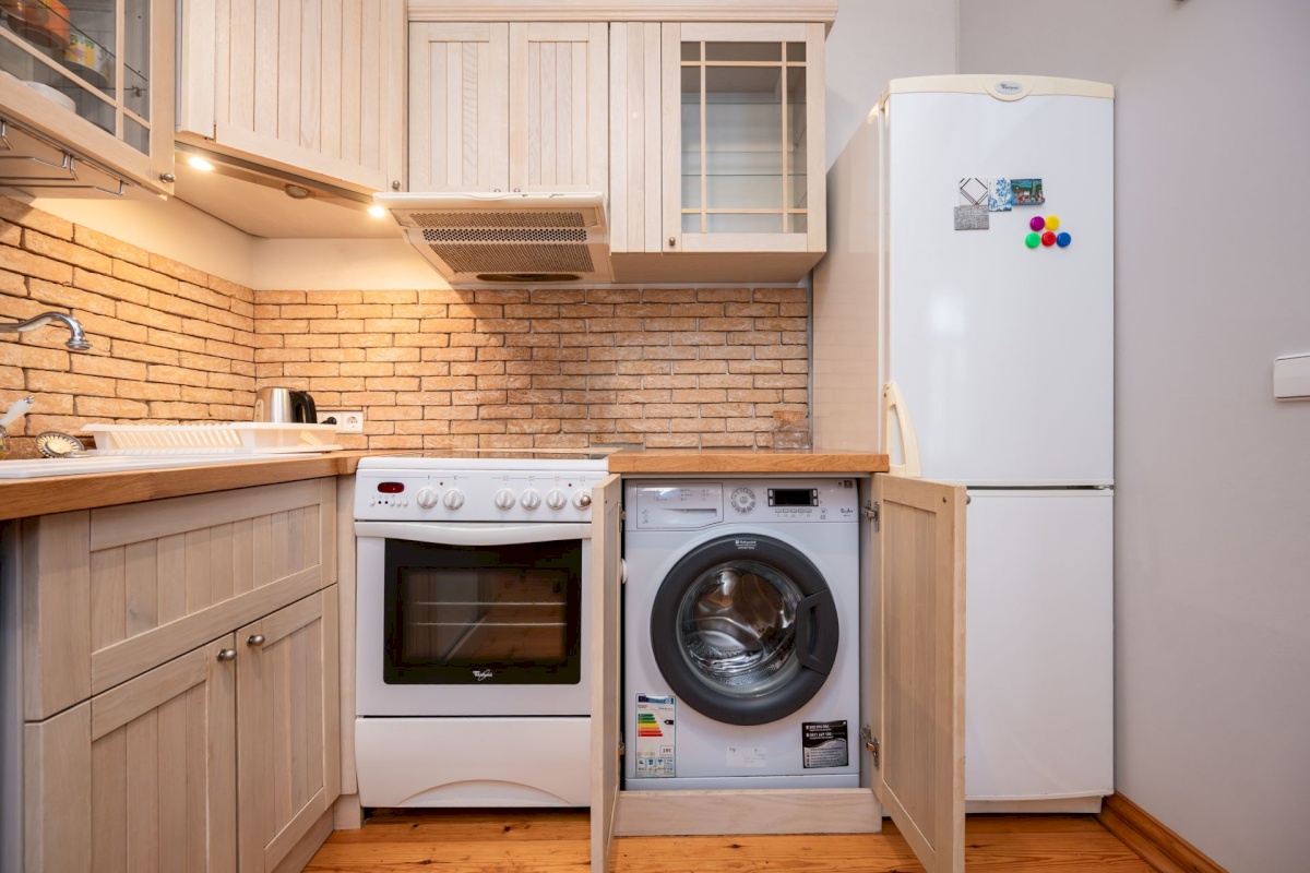 Tallinn, Kesklinna linnaosa, Kadriorg, Tina 23