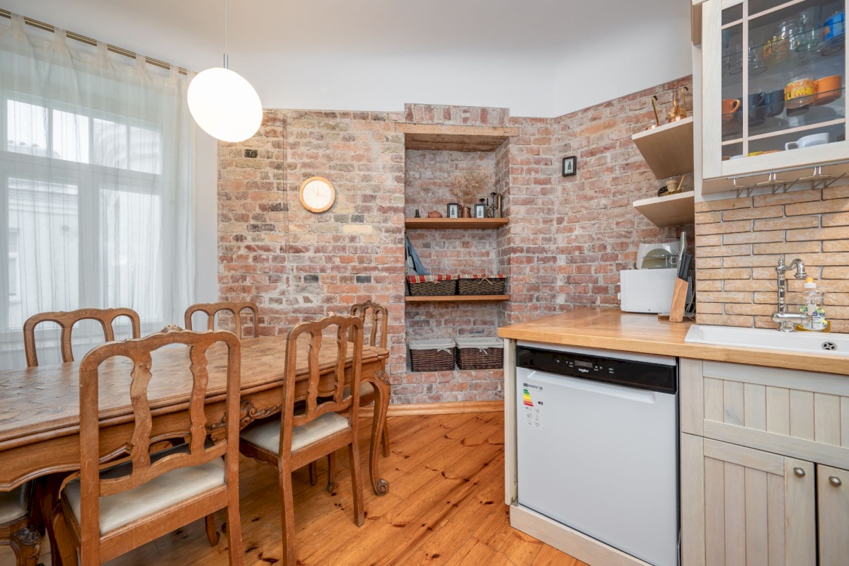 Tallinn, Kesklinna linnaosa, Kadriorg, Tina 23