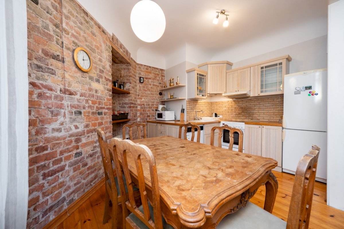 Tallinn, Kesklinna linnaosa, Kadriorg, Tina 23