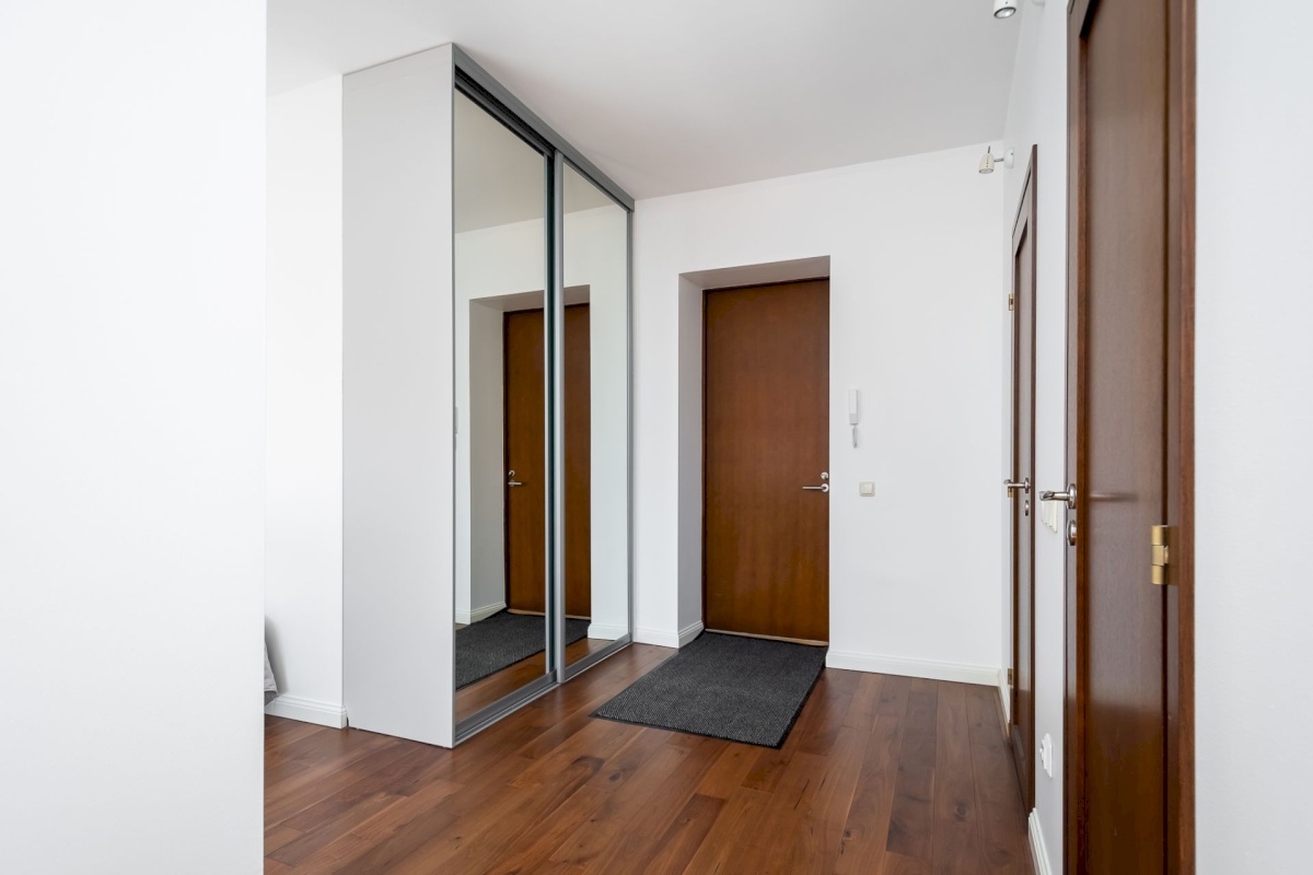 Tallinn, Kesklinna linnaosa, Narva mnt 6