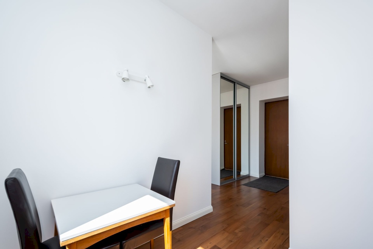 Tallinn, Kesklinna linnaosa, Narva mnt 6