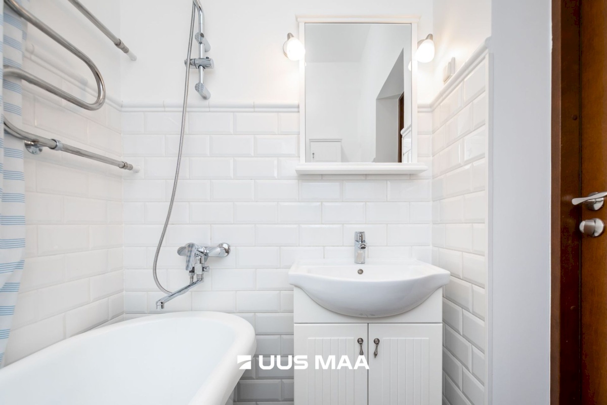 Tallinn, Kesklinna linnaosa, Narva mnt 6