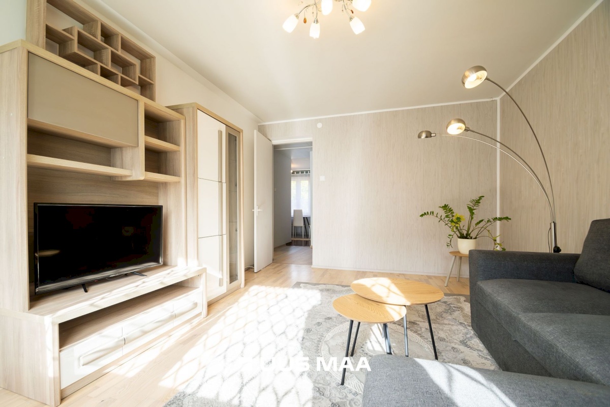 Saaremaa vald, Kuressaare linn, J.Smuuli 3