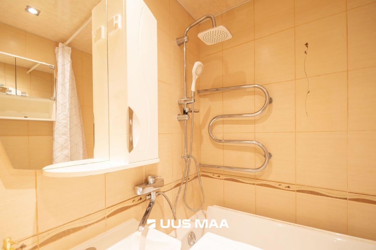 Saaremaa vald, Kuressaare linn, J.Smuuli 3