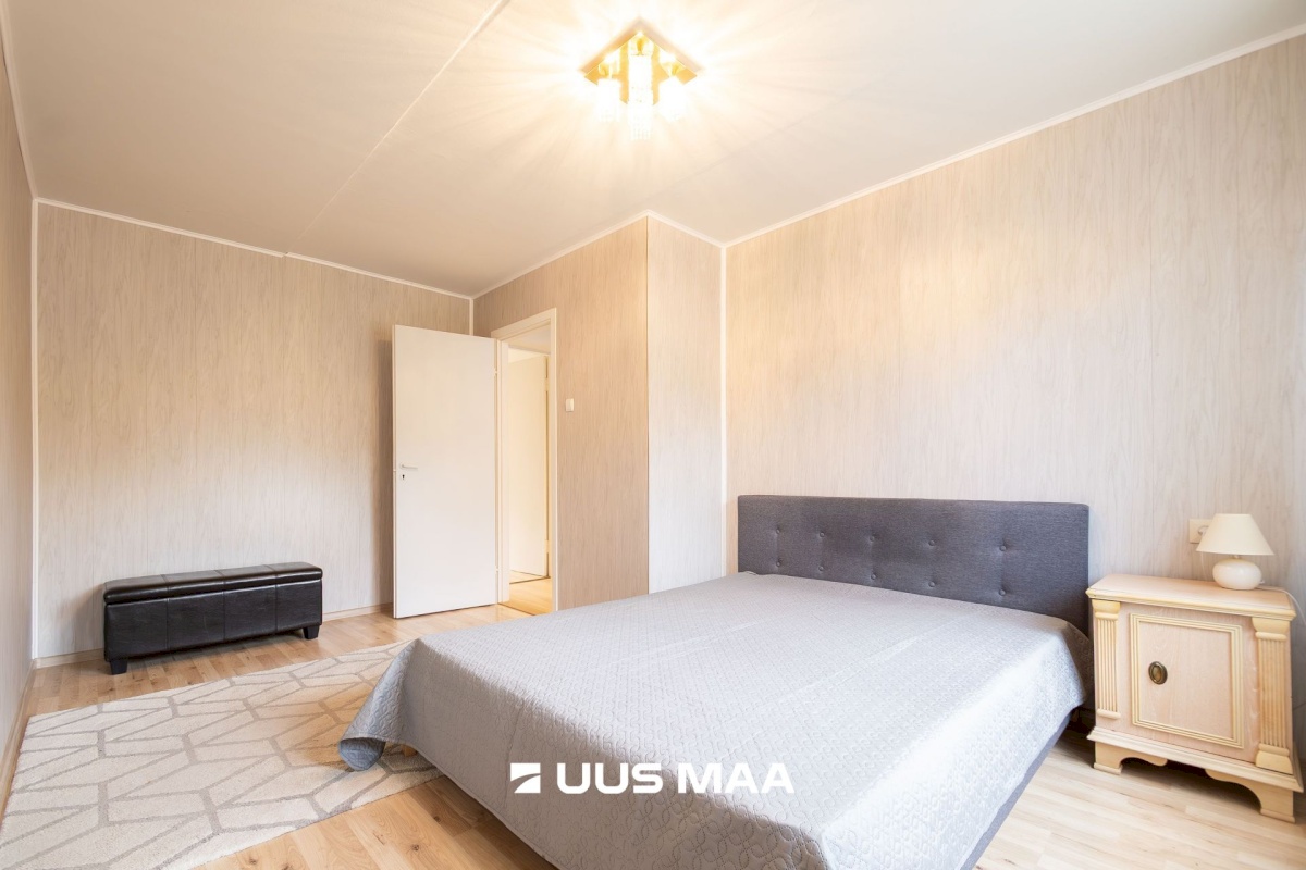 Saaremaa vald, Kuressaare linn, J.Smuuli 3