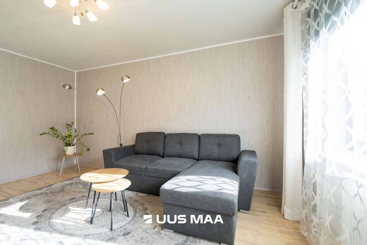 Saaremaa vald, Kuressaare linn, J.Smuuli 3