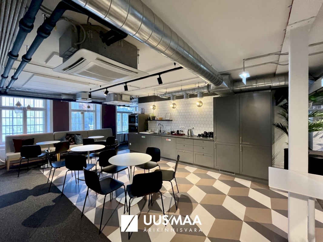 Tallinn, Kesklinna linnaosa, Maakri 19