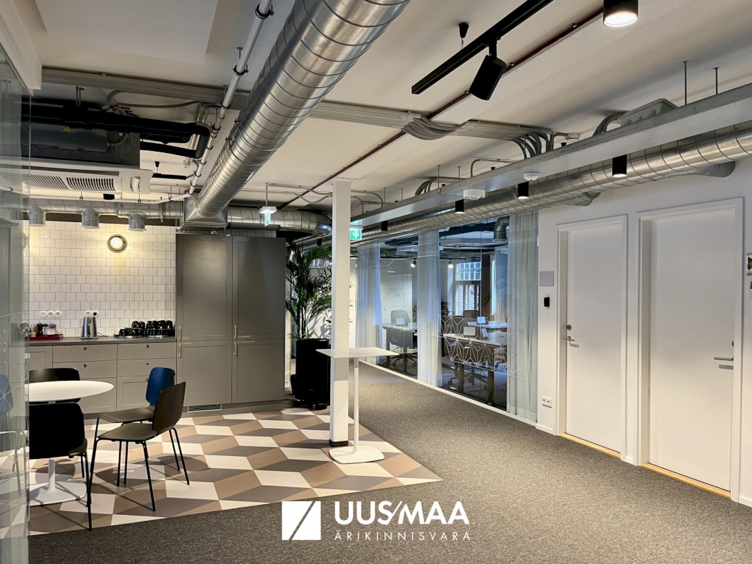 Tallinn, Kesklinna linnaosa, Maakri 19