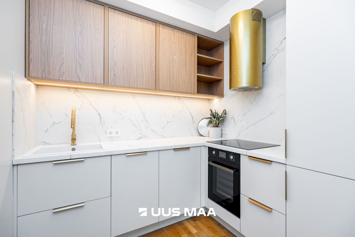 Tallinn, Kesklinna linnaosa, C. R. Jakobsoni 17