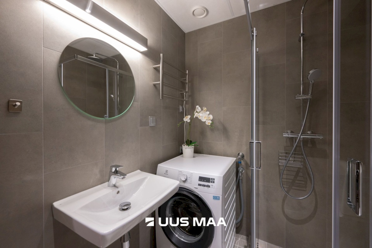 Tallinn, Kesklinna linnaosa, Südalinn, Tartu mnt 18