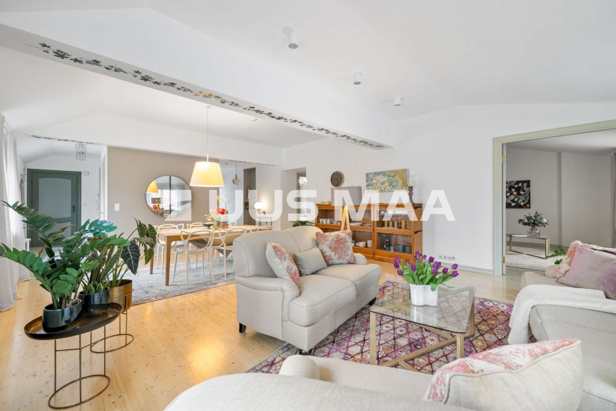 Tallinn, Kesklinna linnaosa, Vanalinna, Rüütli 13