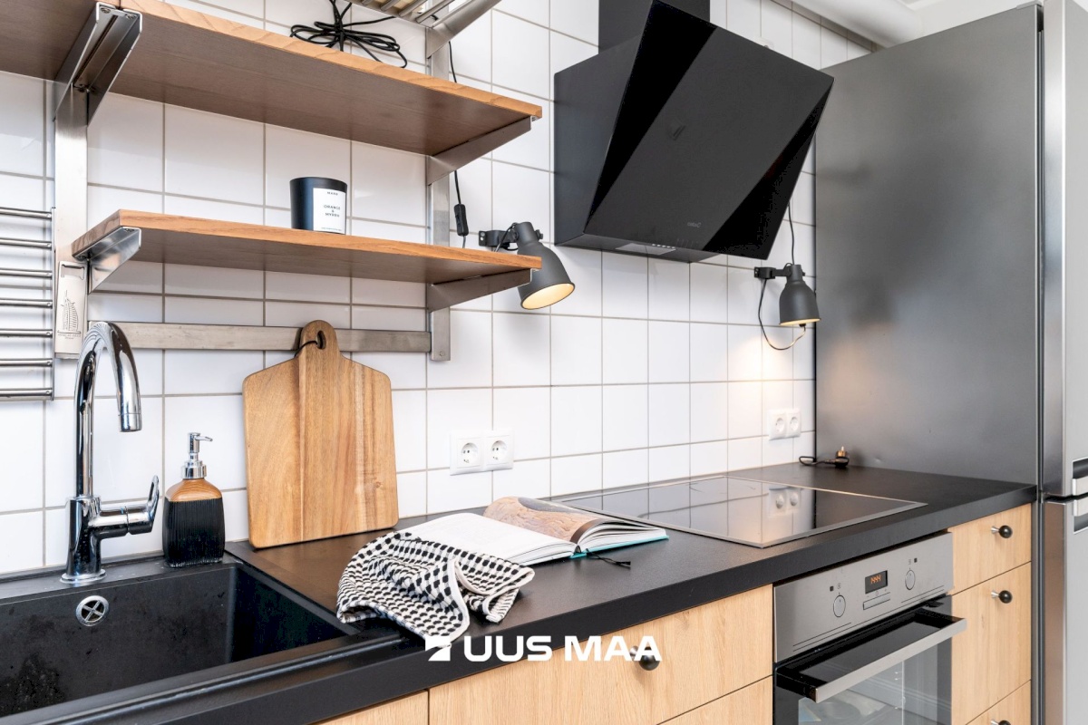 Tallinn, Kesklinna linnaosa, Pärnu mnt 106