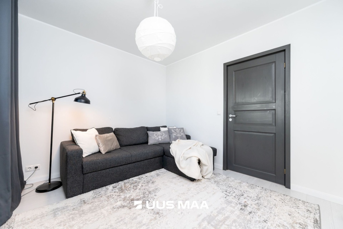 Tallinn, Kesklinna linnaosa, Pärnu mnt 106