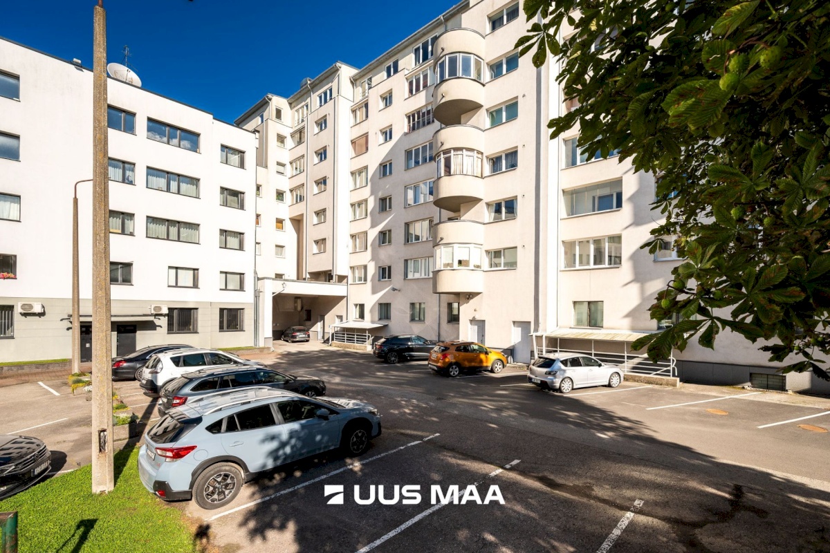 Tallinn, Kesklinna linnaosa, Pärnu mnt 106