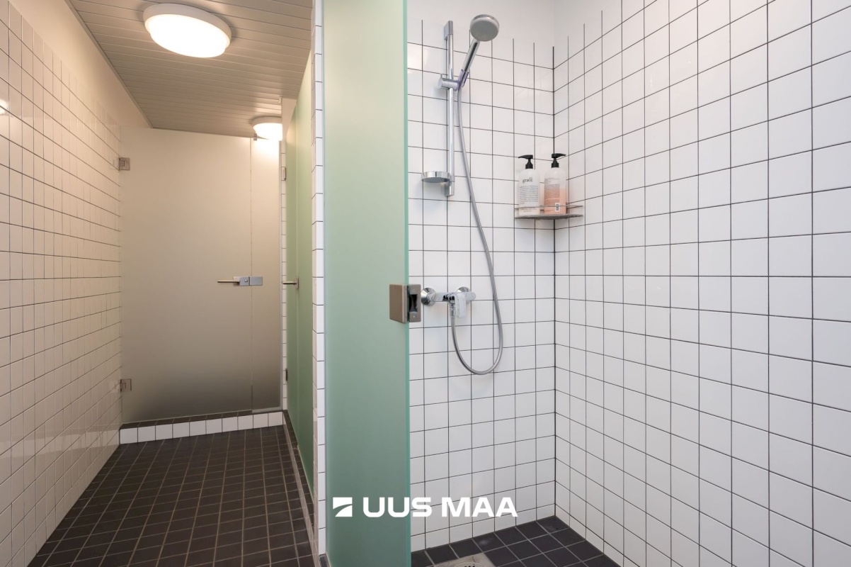 Tallinn, Kesklinna linnaosa, Sadama, Uus-Sadama 21