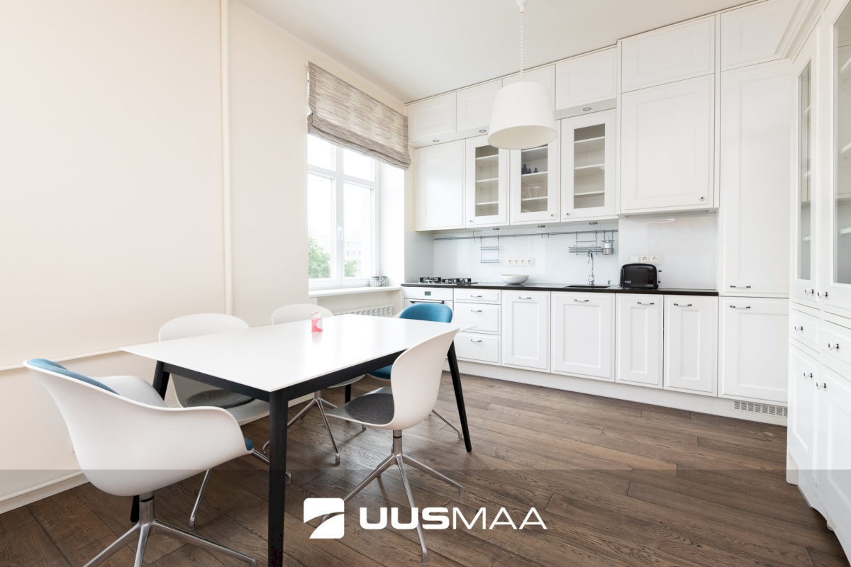 Tallinn, Kesklinna linnaosa, Kompassi, V. Reimani 3