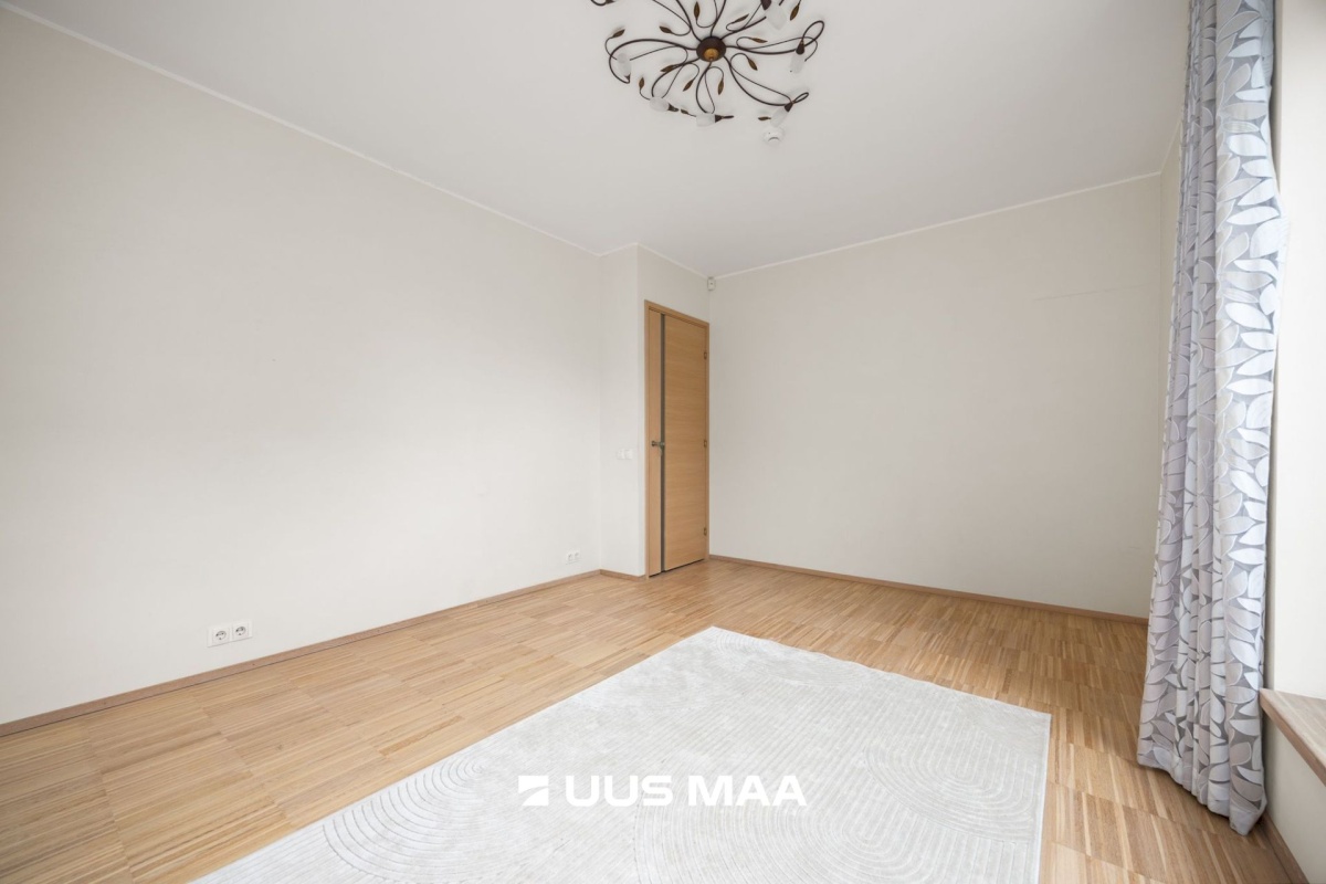 Tallinn, Nõmme linnaosa, Hiiu, Hiiu-Suurtüki 4/4