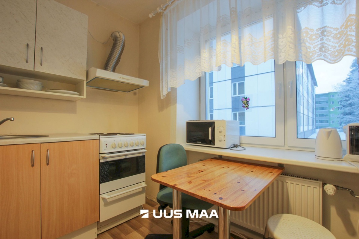 Tori vald, Sindi linn, Jaama tn 6