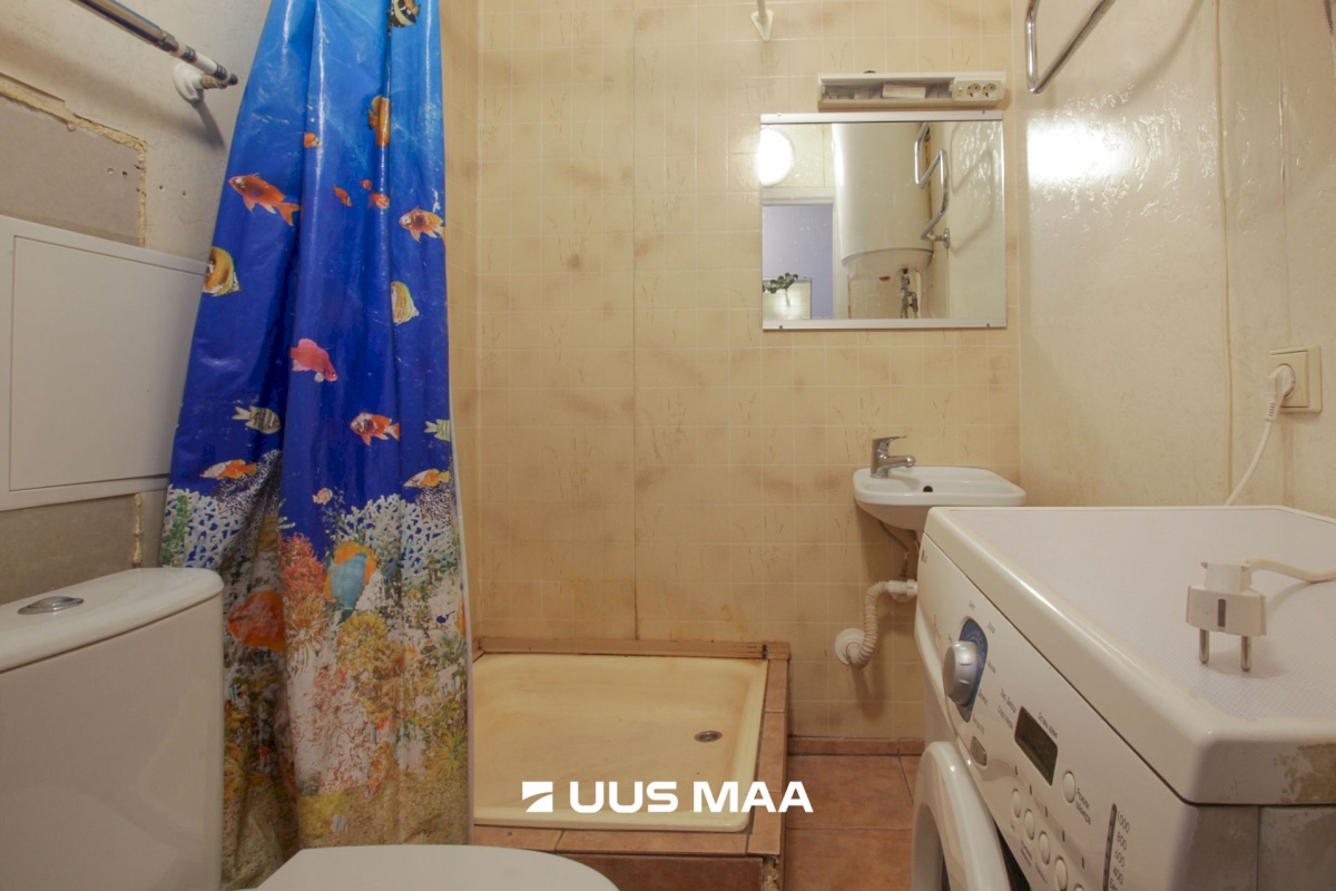 Tori vald, Sindi linn, Jaama tn 6