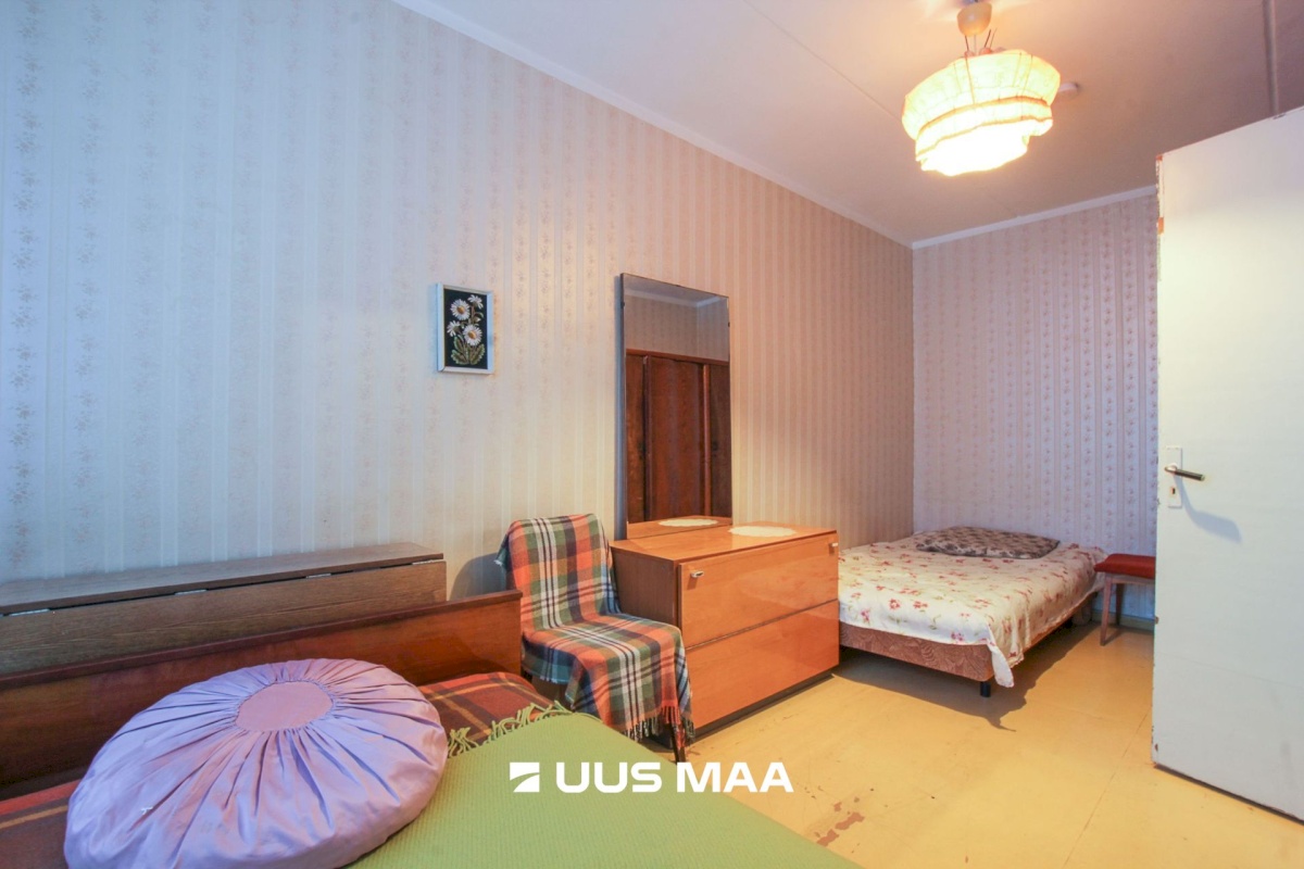 Tori vald, Sindi linn, Jaama tn 6