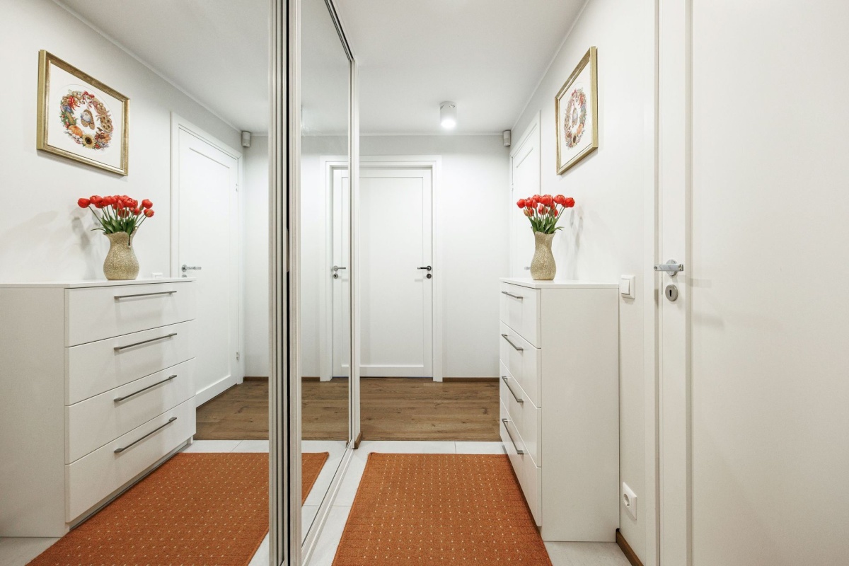 Rae vald, Peetri alevik, Järvepõllu tee 1