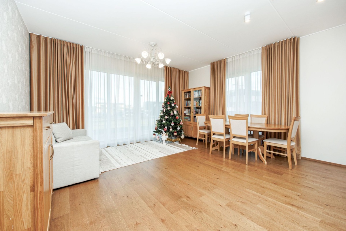 Rae vald, Peetri alevik, Järvepõllu tee 1