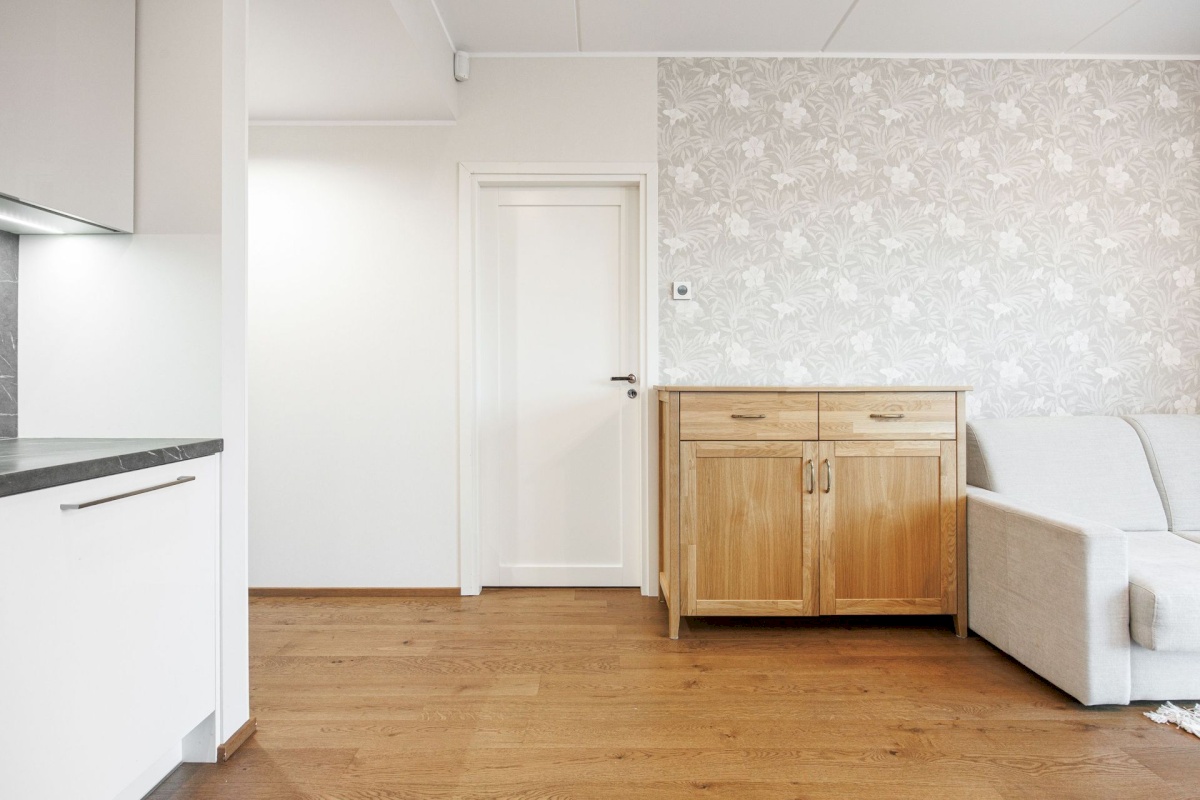 Rae vald, Peetri alevik, Järvepõllu tee 1