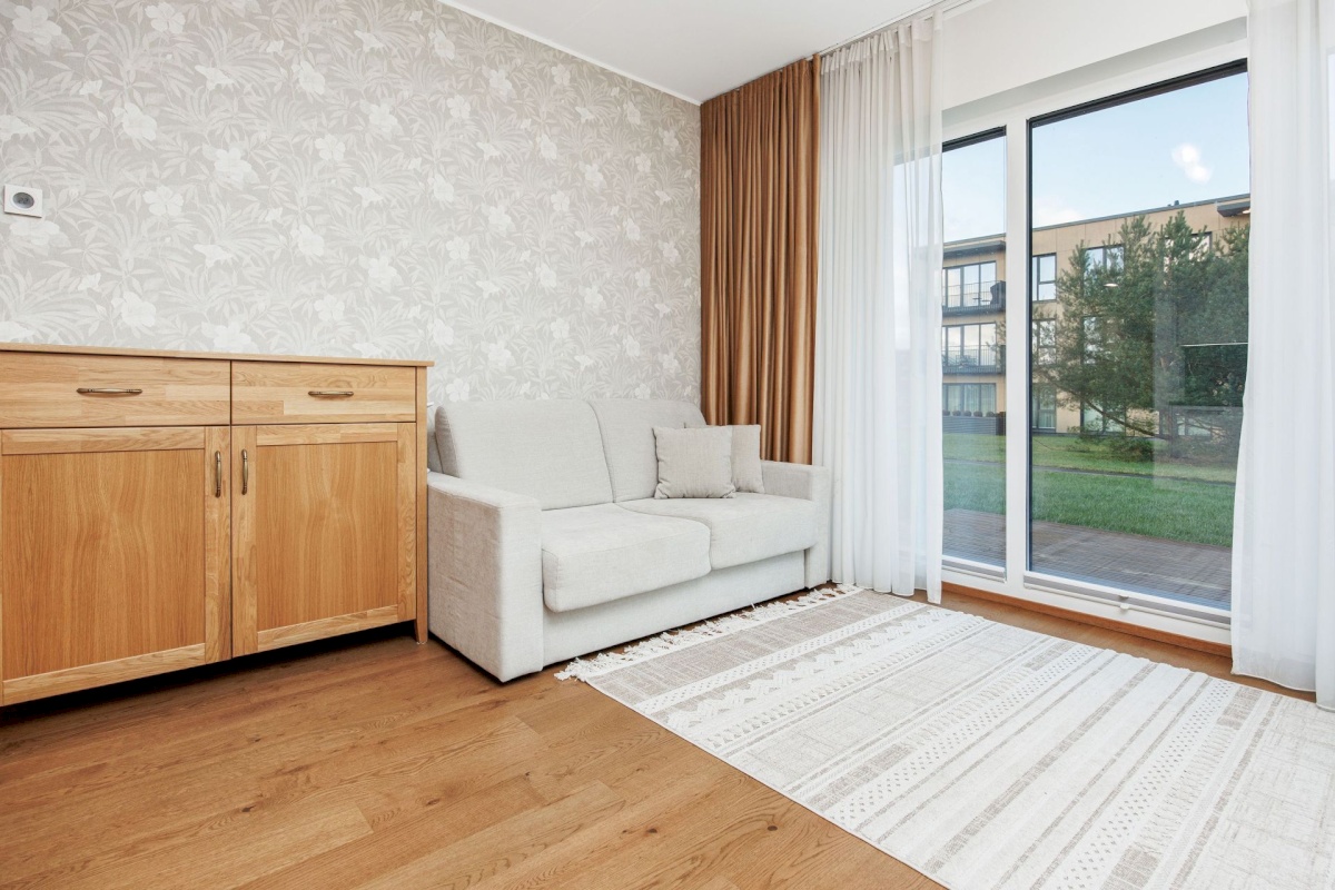 Rae vald, Peetri alevik, Järvepõllu tee 1