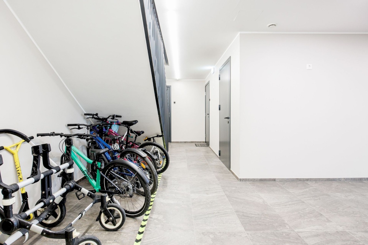 Rae vald, Peetri alevik, Järvepõllu tee 1