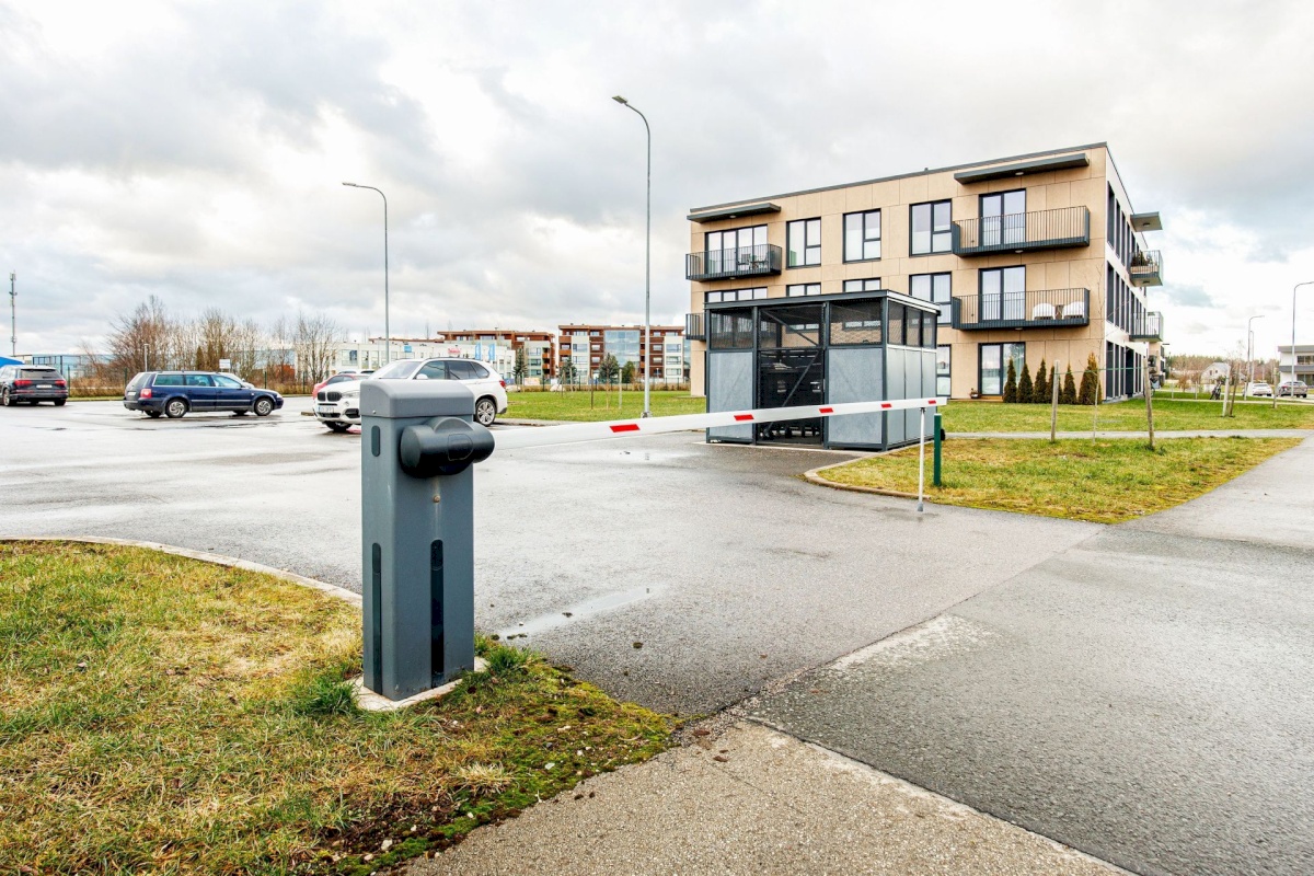 Rae vald, Peetri alevik, Järvepõllu tee 1