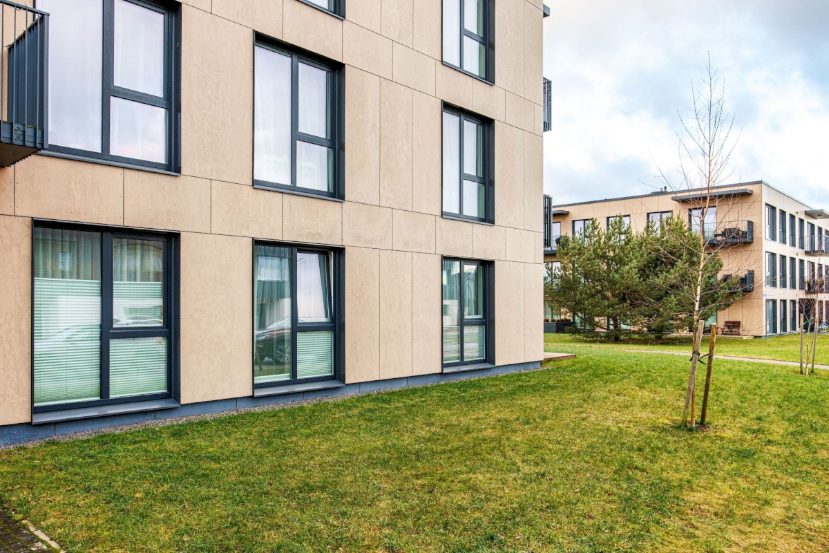 Rae vald, Peetri alevik, Järvepõllu tee 1