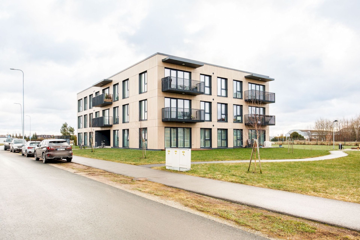 Rae vald, Peetri alevik, Järvepõllu tee 1