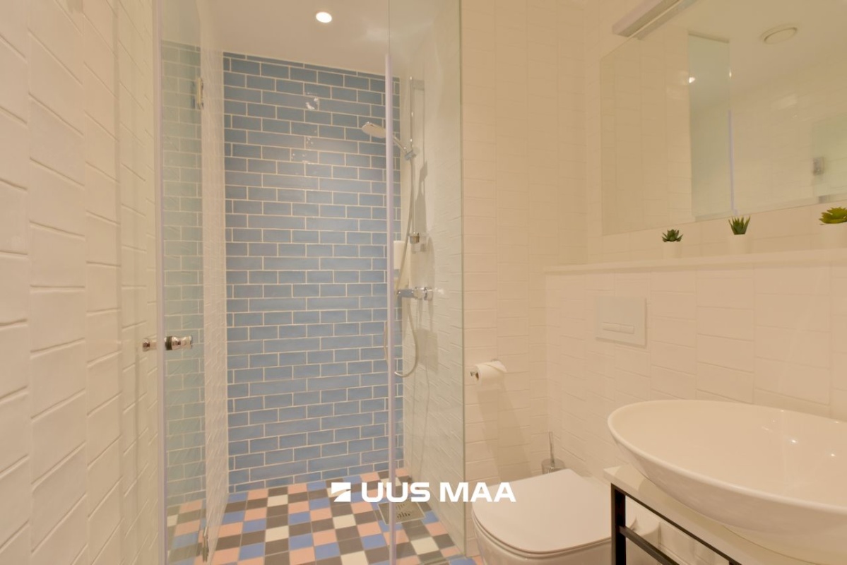 Tallinn, Kesklinna linnaosa, Südalinn, Pärnu mnt 17