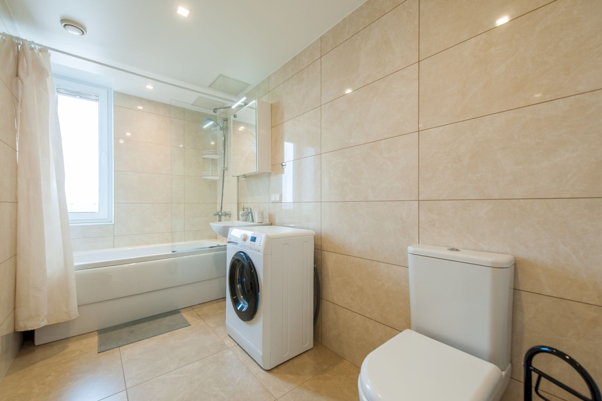 Tallinn, Põhja-Tallinna linnaosa, Madala 16