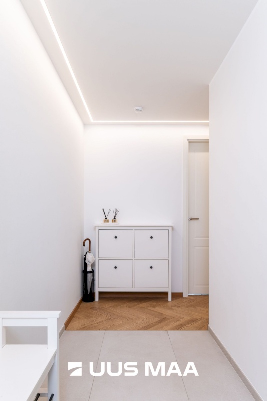 Tallinn, Kesklinna linnaosa, Uus Maailm, Toom-Kuninga 15