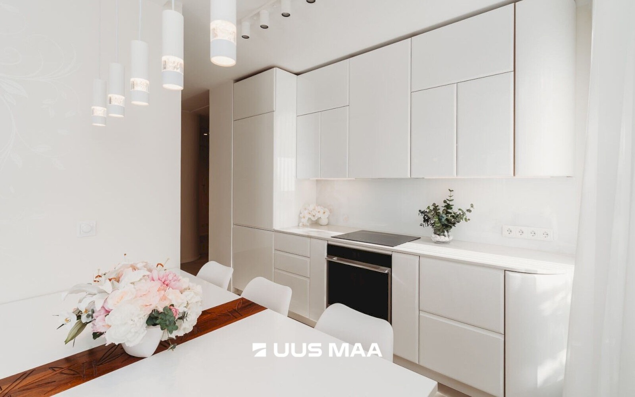 Tallinn, Kesklinna linnaosa, Kadriorg, Liivaoja 2